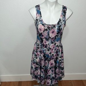 Paper Scissors Floral Dress Sz L